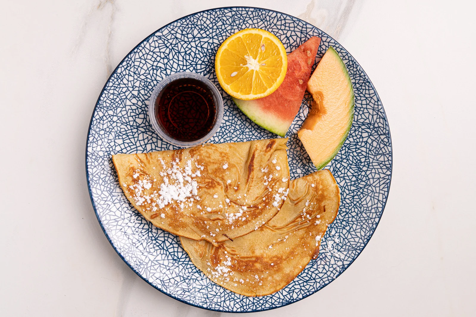 Crêpe nature, fruits et sirop — Restaurant Le Moulin