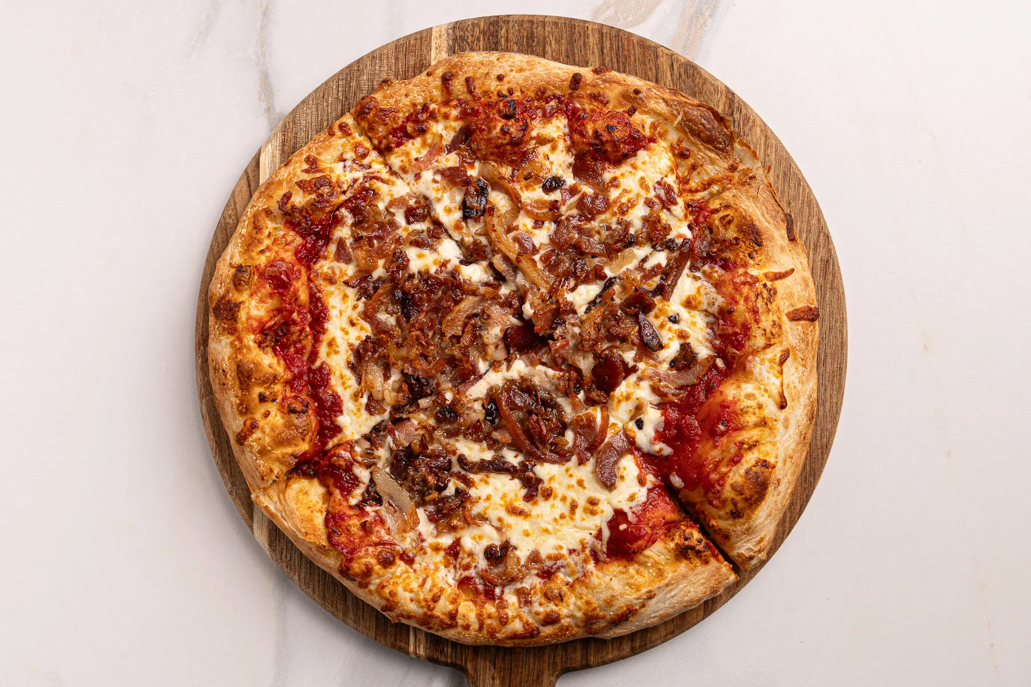 Pizza au bacon — Restaurant Le Moulin